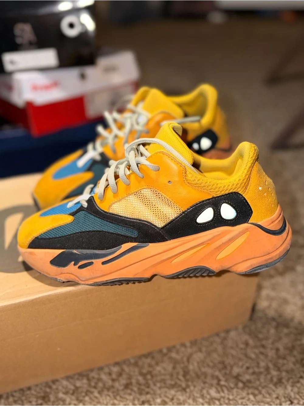 adidas Yeezy Boost 700 